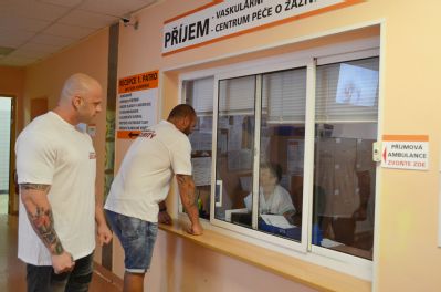 Zdravotníky ve Vítkovické nemocnici v Ostravě střeží ochranka