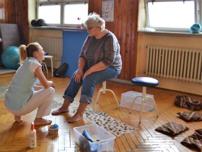 Vítkovická nemocnice trénuje s dětmi i dospělými chodidla na speciálním workshopu